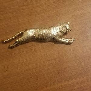 Vintage Signed JJ Gold Tone Tiger Brooch